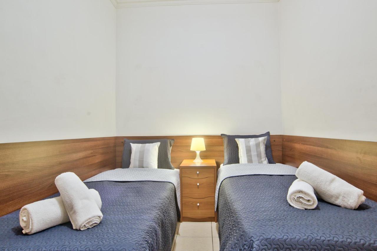 Morina Court - St Julians Seaside Bliss Apartments And Penthouse By Shortletsmalta Saint Julian's ภายนอก รูปภาพ