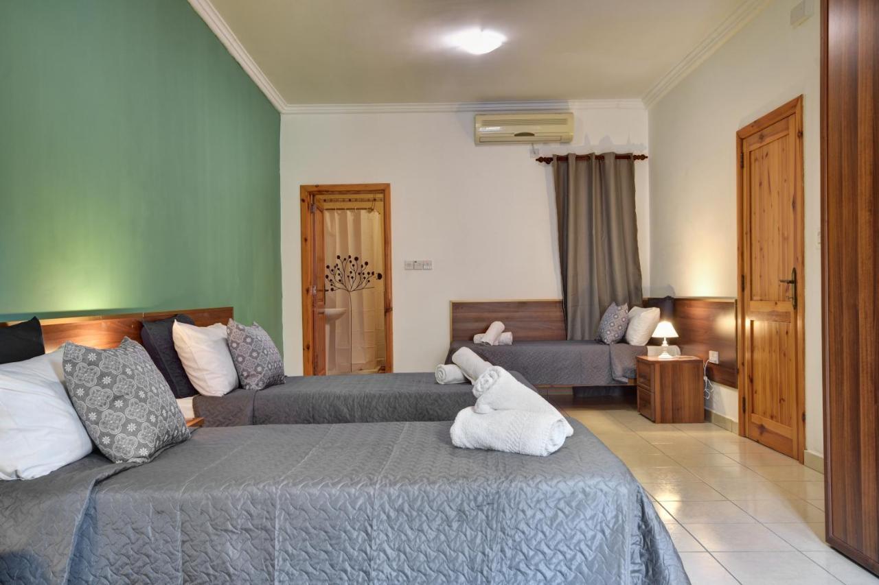 Morina Court - St Julians Seaside Bliss Apartments And Penthouse By Shortletsmalta Saint Julian's ภายนอก รูปภาพ