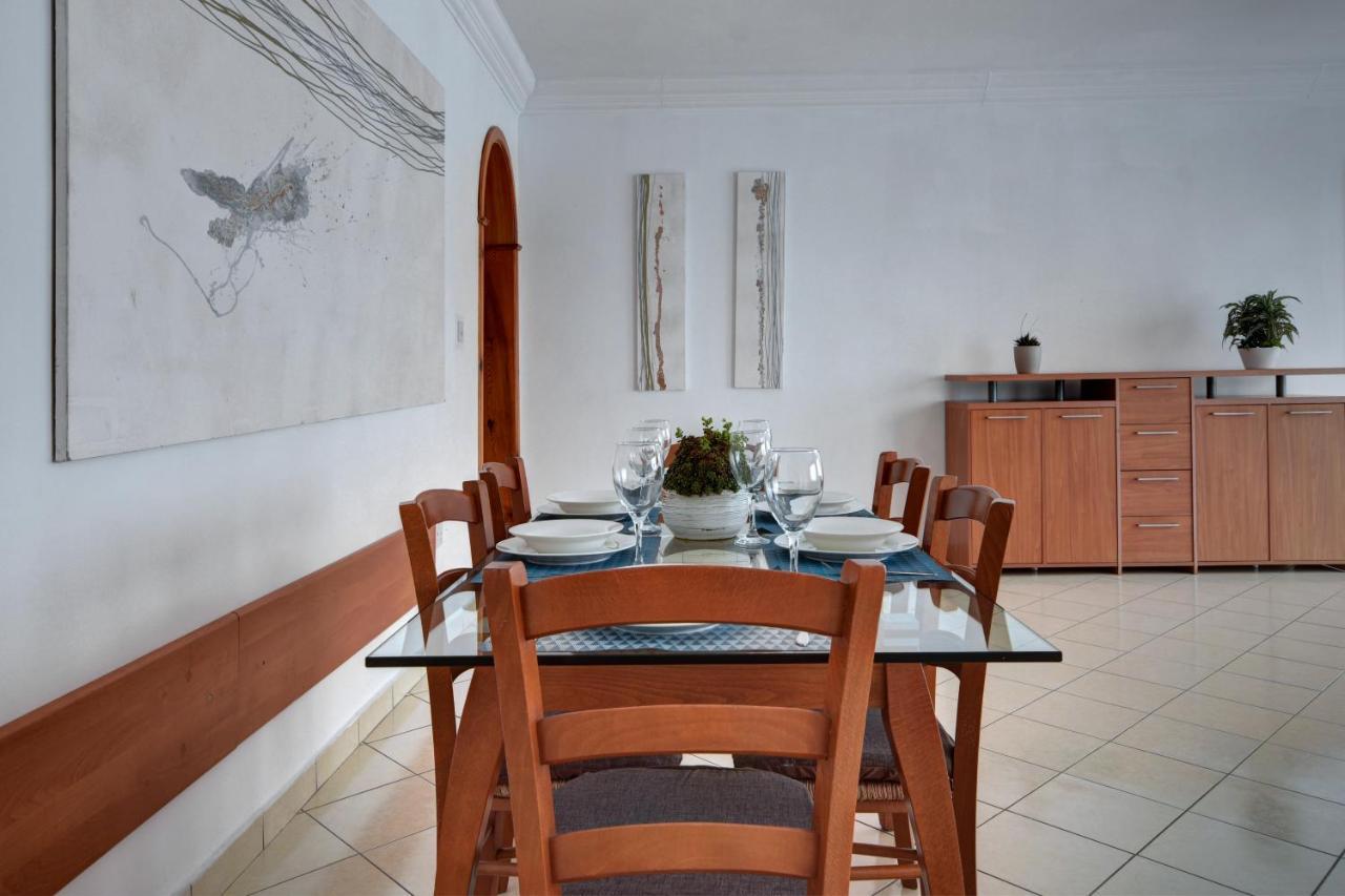 Morina Court - St Julians Seaside Bliss Apartments And Penthouse By Shortletsmalta Saint Julian's ภายนอก รูปภาพ